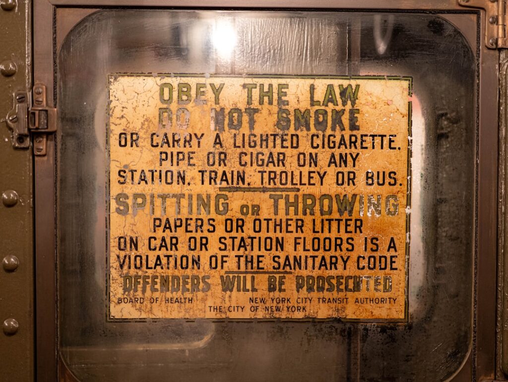 Những vật dụng bắt buộc và cần thiết khi lái xe tại Thụy Điển