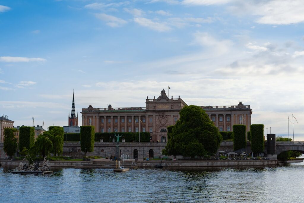 Thụy Điển: Quốc hội cần bổ sung quy định chuyển tiếp vào luật quốc tịch mới để đảm bảo tính công bằng