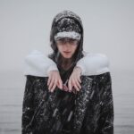 Bí quyết mặc ấm chuẩn phong cách Thụy Điển giữa mùa đông giá rét