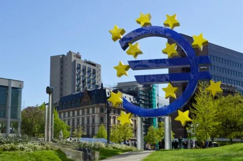 EU cấp hơn 3,5 triệu giấy phép cư trú mới: Xu hướng giảm và những điểm đến hàng đầu